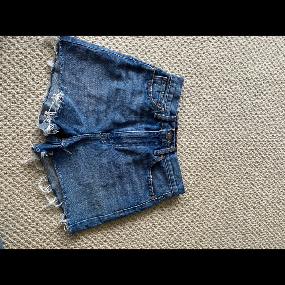 BDG / urban outfitters denim shorts size 24